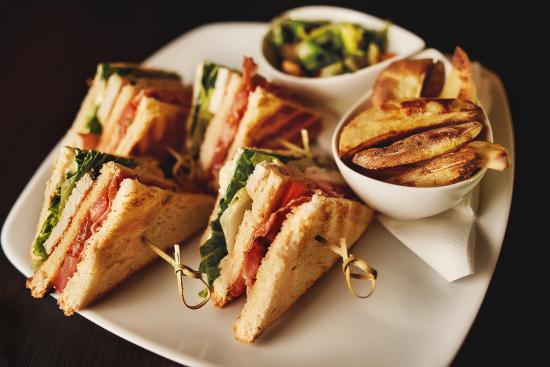 Club Sandwich. Calorie 213, Protein 28.3, Carbs 26, Fat 19