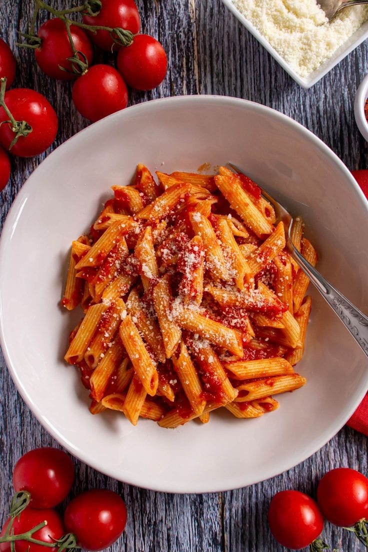 Mix Chicken Pasta. Calorie 522, Protein 38, Carbs 50, Fat 20