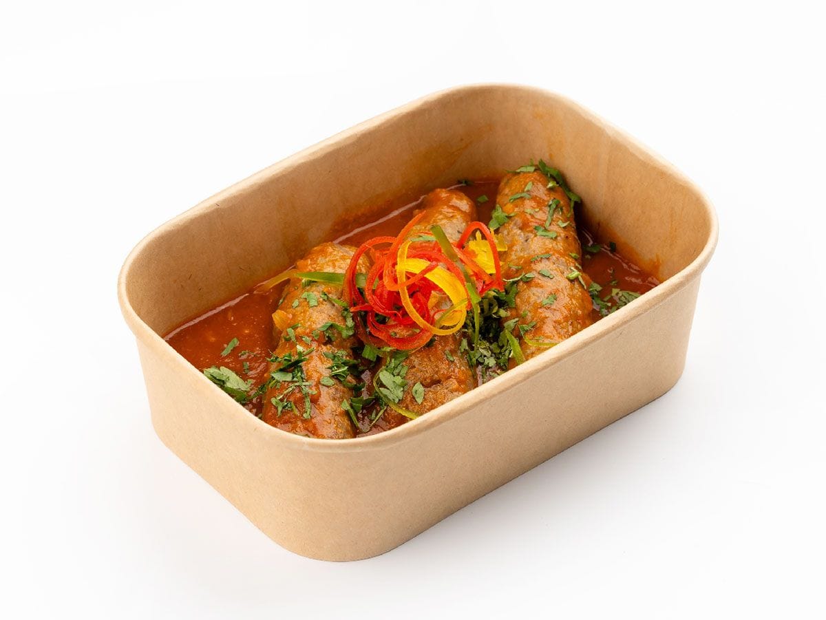 Kofta with Tomato Sauce. Calorie 130, Protein 12, Carbs 3.5, Fat 8.2